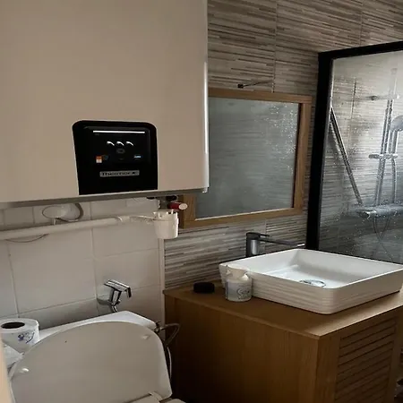 Appartement Furnished 2-room With Terrace