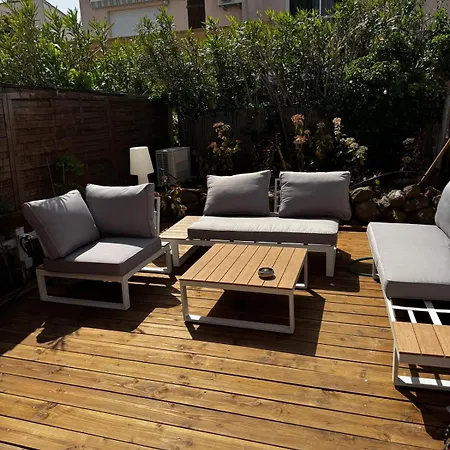 Apartment Furnished 2-room With Terrace *