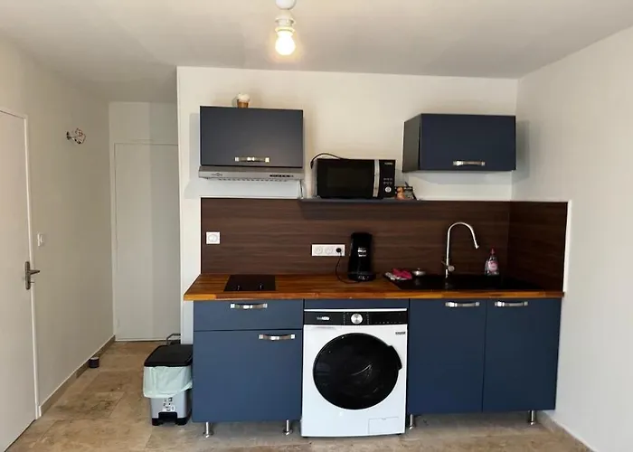 Διαμέρισμα Furnished 2-room With Terrace