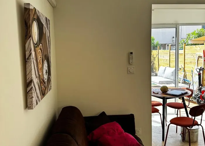 Διαμέρισμα Furnished 2-room With Terrace