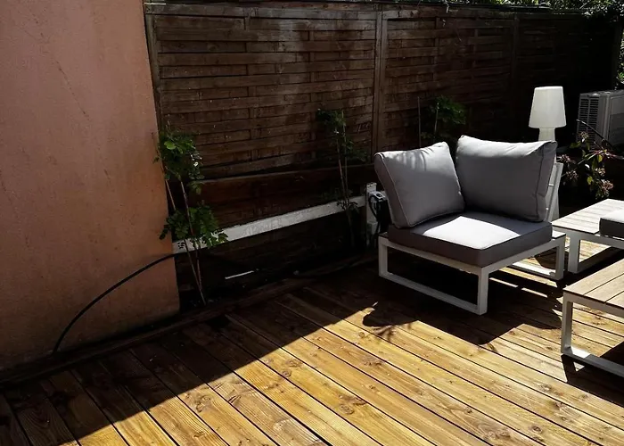 Διαμέρισμα Furnished 2-room With Terrace *